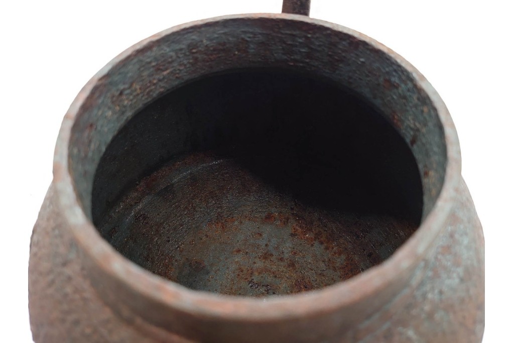 戦前　当時物　 山形鋳物の老舗 保寿堂　馬図が印象的な鉄瓶　(R-090985)