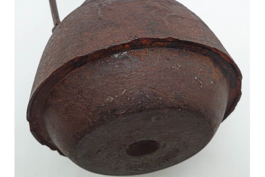 戦前　当時物　 山形鋳物の老舗 保寿堂　馬図が印象的な鉄瓶　(R-090985)