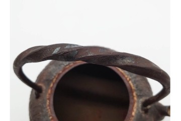 戦前　当時物　南部盛岡　釜師 熊谷善平造 　桜尽くしの意匠が上品な鉄瓶　(R-090986)