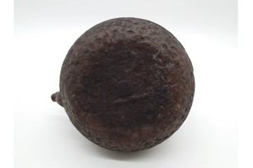 戦前　当時物　獣口と饕餮紋が目を引く鉄瓶　※水漏れあり　(R-090987)