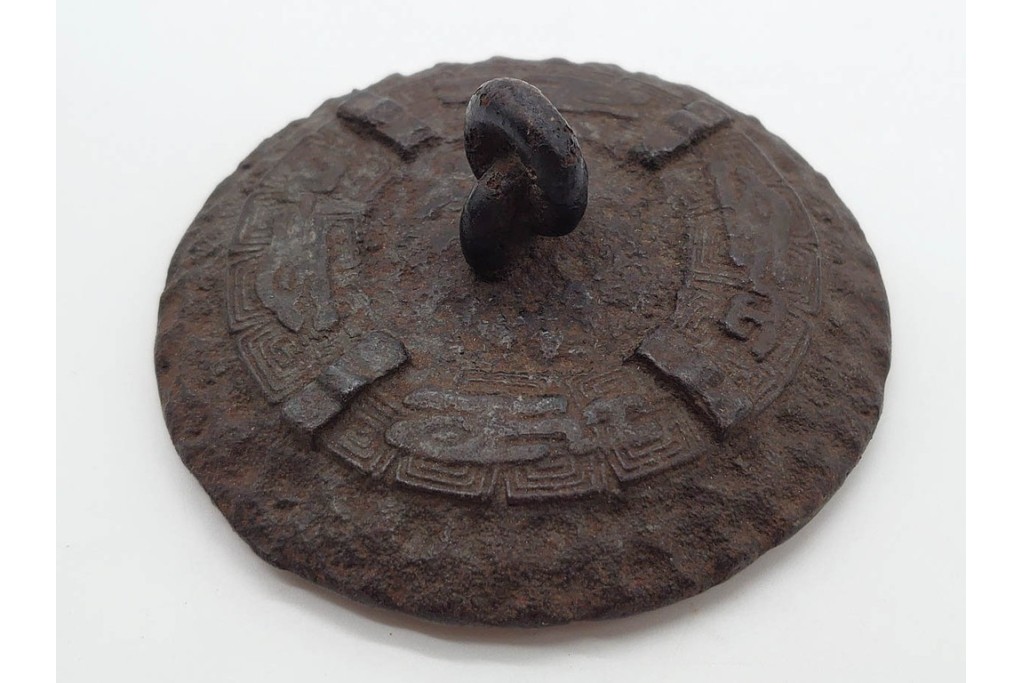 戦前　当時物　獣口と饕餮紋が目を引く鉄瓶　※水漏れあり　(R-090987)