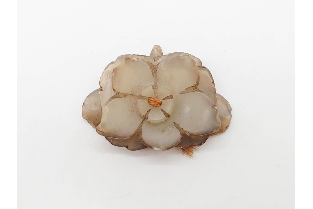 中国　古玩　花や龍といった繊細な彫刻が施された玉佩など古玉7点セット　(R-090995)