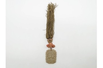 中国　古玩　花や龍といった繊細な彫刻が施された玉佩など古玉7点セット　(R-090995)