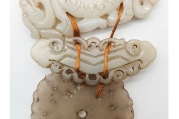 中国　古玩　花や龍といった繊細な彫刻が施された玉佩など古玉7点セット　(R-090995)
