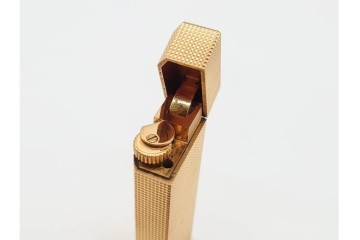Cartier(カルティエ) 1点・dunhill(ダンヒル) 2点　ゴールドとシルバーの上品なガスライター3点セット　うち2点外箱付き　(R-090996)