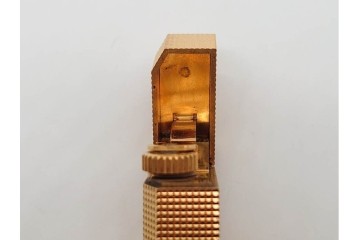 Cartier(カルティエ) 1点・dunhill(ダンヒル) 2点　ゴールドとシルバーの上品なガスライター3点セット　うち2点外箱付き　(R-090996)