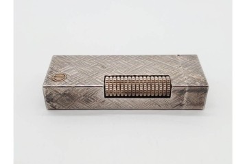 Cartier(カルティエ) 1点・dunhill(ダンヒル) 2点　ゴールドとシルバーの上品なガスライター3点セット　うち2点外箱付き　(R-090996)