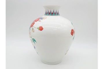 人間国宝　十四代 酒井田柿右衛門　本人作　濁手　高さ約26cm　上品な枝垂桜文の花瓶　共箱付き　(R-090999)