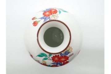 人間国宝　十四代 酒井田柿右衛門　本人作　濁手　高さ約26cm　上品な枝垂桜文の花瓶　共箱付き　(R-090999)