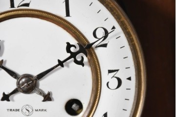 和製アンティーク　明治期から大正期　精工舎(SEIKOSHA、セイコー)　TRADE(S)MARK　「ボストン」　大正ロマンの雰囲気あふれるスリゲル型掛け時計　(R-091000)