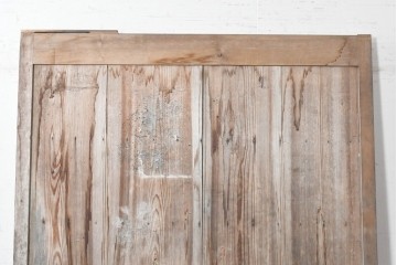アンティーク建具　明治から大正期　杉材　縦板の木目を活かした重厚な佇まいの蔵戸1枚　(R-091006)