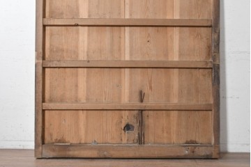 アンティーク建具　明治から大正期　杉材　縦板の木目を活かした重厚な佇まいの蔵戸1枚　(R-091006)