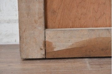 アンティーク建具　明治から大正期　細やかな縦格子と杢目豊かな板張りを組み合わせた蔵戸1枚　(R-091009)