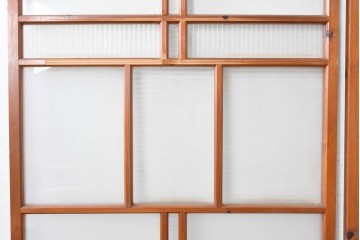 ヴィンテージ建具　昭和初期から昭和中期　大正ロマンデザイン　変わり格子とモールガラスが特徴のガラス戸2枚セット　(R-091010)