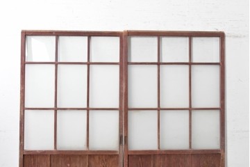 ヴィンテージ建具　昭和中期　マス目格子と腰板を組み合わせたガラス戸2枚セット　(R-091011)