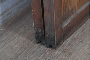 アンティーク建具　大正から昭和初期　ガラスが軽やかな印象を添えるガラス帯戸2枚セット　(R-091013)
