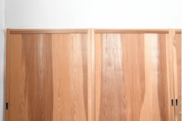 アンティーク建具　昭和初期から昭和中期　豊かな木目を楽しめるシンプルな板戸4枚セット　(R-091015)