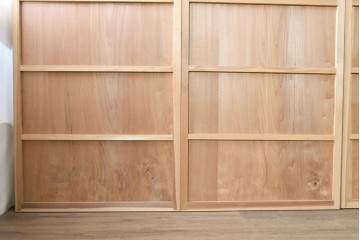 アンティーク建具　昭和初期から昭和中期　豊かな木目を楽しめるシンプルな板戸4枚セット　(R-091015)