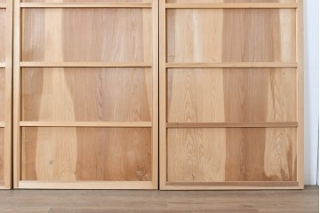 アンティーク建具　昭和初期から昭和中期　豊かな木目を楽しめるシンプルな板戸4枚セット　(R-091015)