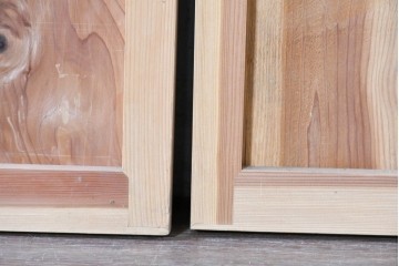 アンティーク建具　昭和初期から昭和中期　豊かな木目を楽しめるシンプルな板戸4枚セット　(R-091015)