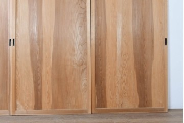 アンティーク建具　昭和初期から昭和中期　豊かな木目を楽しめるシンプルな板戸4枚セット　(R-091016)