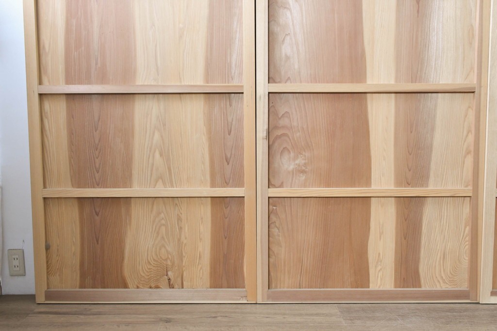 アンティーク建具　昭和初期から昭和中期　豊かな木目を楽しめるシンプルな板戸4枚セット　(R-091016)