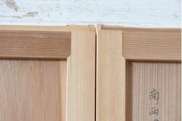 アンティーク建具　昭和初期から昭和中期　豊かな木目を楽しめるシンプルな板戸4枚セット　(R-091016)