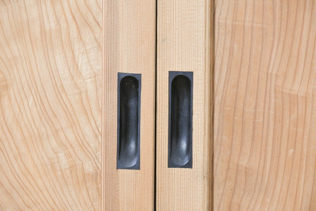 アンティーク建具　昭和初期から昭和中期　豊かな木目を楽しめるシンプルな板戸2枚セット　(R-091017)