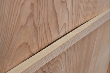 アンティーク建具　昭和初期から昭和中期　豊かな木目を楽しめるシンプルな板戸2枚セット　(R-091017)