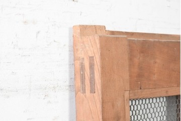 アンティーク建具　明治から大正期　総欅(ケヤキ)材　巾着型の飾り金具が印象的なきつね格子蔵戸1枚　(R-091018)