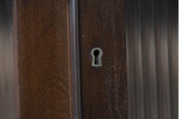 和製ヴィンテージ　昭和中期から後期　モールガラス　すっきりとした縦長の本箱　(R-091021)