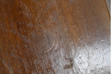 和製ヴィンテージ　楠材　花柄の扉が愛らしい昭和レトロな文机　(R-091023)