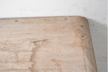 和製ヴィンテージ　昭和レトロ　かわいいデザインの収納棚　(R-091024)