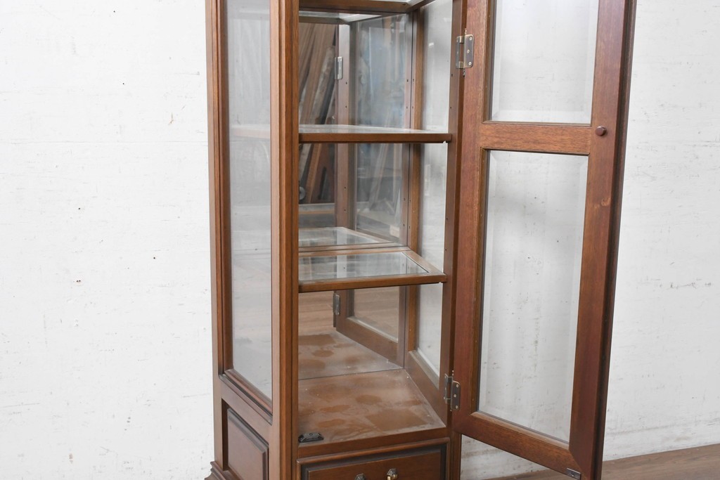 中古　美品　希少な廃番品　maruni(マルニ木工)　地中海ロイヤルシリーズ(ROYAL)　縦型キュリオケース　定価約56万円　(R-091028)