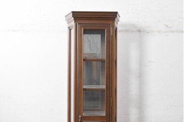 中古　美品　希少な廃番品　maruni(マルニ木工)　地中海ロイヤルシリーズ(ROYAL)　縦型キュリオケース　定価約56万円　(R-091028)
