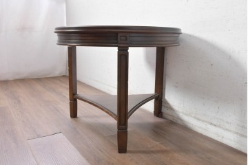 中古　美品　マルニ木工(maruni)　地中海ロイヤルシリーズ(ROYAL)　彫り装飾と天板の木目が上品なラウンドサイドテーブル　定価約14万円　(R-091031)