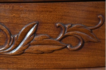 中古　美品　花梨材　透かし彫りが華やかなコーナーラック　(R-091039)