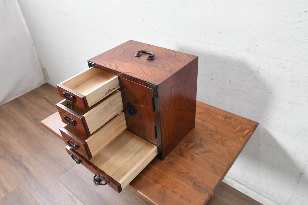 中古　岩谷堂箪笥　収納棚を備えた小引き出し　(R-091045)