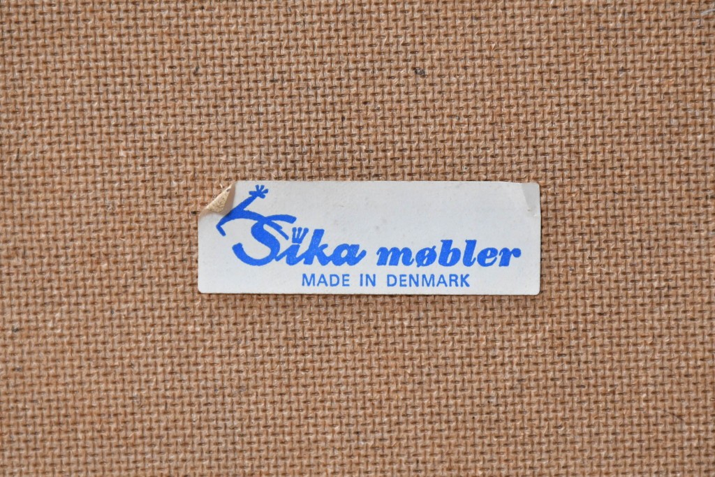 デンマークヴィンテージ　1960年から1970年頃　Sika Mobler(シカ・モブラー)　チーク材　両側に展開する多段式ソーイングボックス　(R-091047)