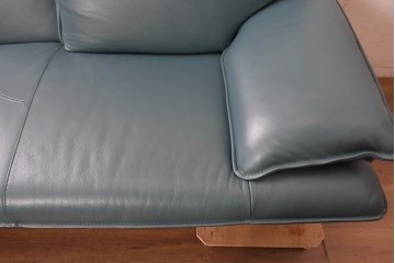中古　美品　NICOLETTI HOME(ニコレッティ・ホーム)　Success(サクセス)　曲線的なフォルムとブルーグリーンの本革張りがモダンなシェーズロング　定価約60万円　(R-091048)