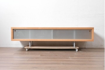 中古　ドイツ製　MOLLER DESIGN(モラー・デザイン)　ガラス引き戸のロングテレビボード　定価約30万円　(R-091054)