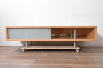 中古　ドイツ製　MOLLER DESIGN(モラー・デザイン)　ガラス引き戸のロングテレビボード　定価約30万円　(R-091054)