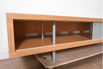 中古　ドイツ製　MOLLER DESIGN(モラー・デザイン)　ガラス引き戸のロングテレビボード　定価約30万円　(R-091054)