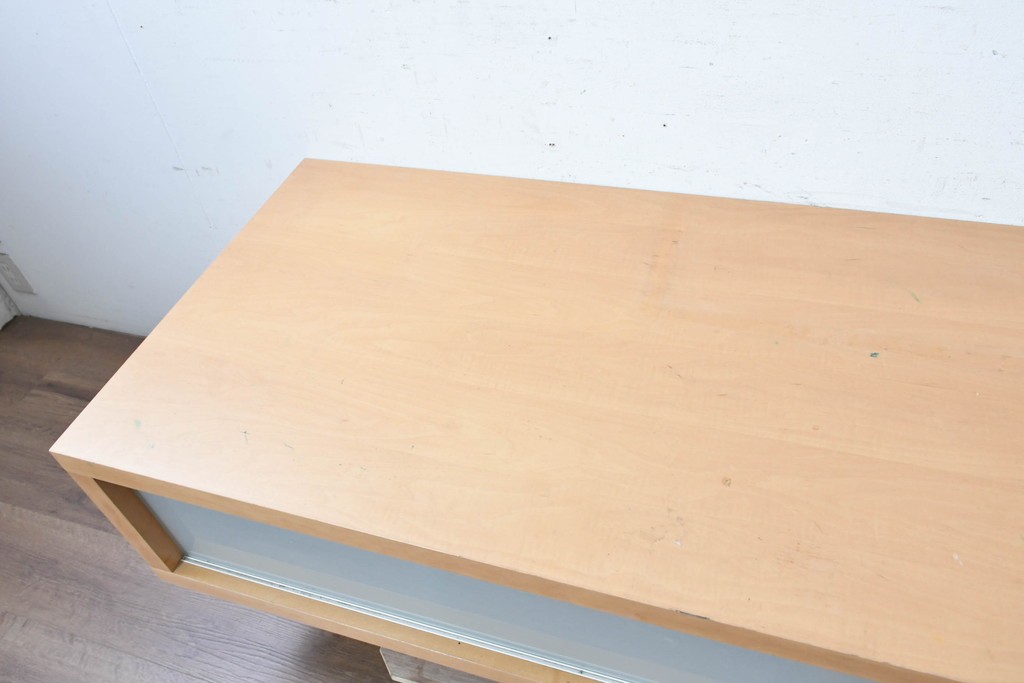 中古　ドイツ製　MOLLER DESIGN(モラー・デザイン)　ガラス引き戸のロングテレビボード　定価約30万円　(R-091054)