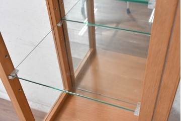 中古　美品　日進木工(nissin)　照明付きのスリムなキュリオケース　定価約20万円　(R-091055)