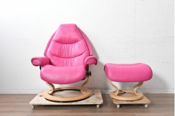 中古　美品　EKORNES(エコーネス)　Stressless(ストレスレス)　ボイジャー　鮮やかなピンクが印象的なリクライニングチェアとオットマンのセット　定価約43万円　(R-091057)