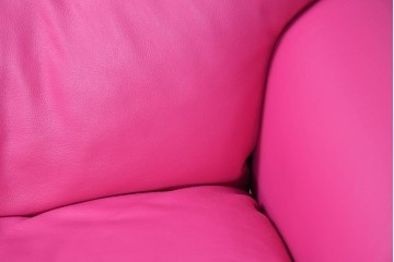 中古　美品　EKORNES(エコーネス)　Stressless(ストレスレス)　ボイジャー　鮮やかなピンクが印象的なリクライニングチェアとオットマンのセット　定価約43万円　(R-091057)