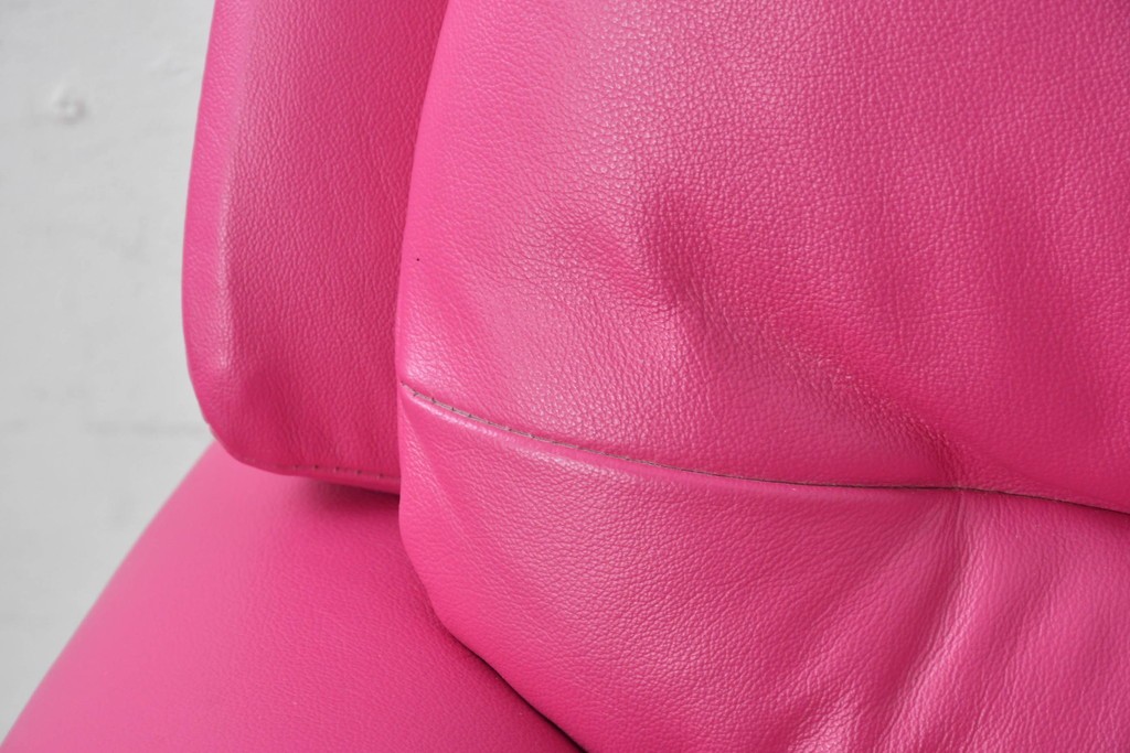 中古　美品　EKORNES(エコーネス)　Stressless(ストレスレス)　ボイジャー　鮮やかなピンクが印象的なリクライニングチェアとオットマンのセット　定価約43万円　(R-091057)