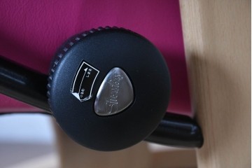 中古　美品　EKORNES(エコーネス)　Stressless(ストレスレス)　ボイジャー　鮮やかなピンクが印象的なリクライニングチェアとオットマンのセット　定価約43万円　(R-091057)