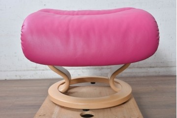 中古　美品　EKORNES(エコーネス)　Stressless(ストレスレス)　ボイジャー　鮮やかなピンクが印象的なリクライニングチェアとオットマンのセット　定価約43万円　(R-091057)